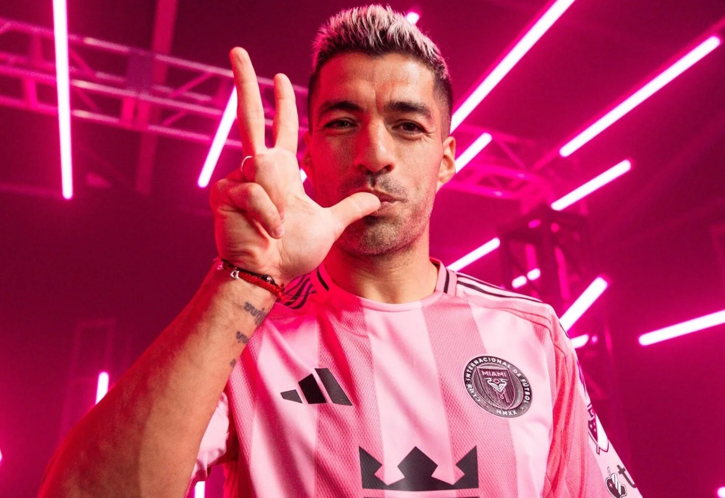 img of El Pistolero no se va: Luis Suárez renueva y seguirá haciendo historia con Inter Miami